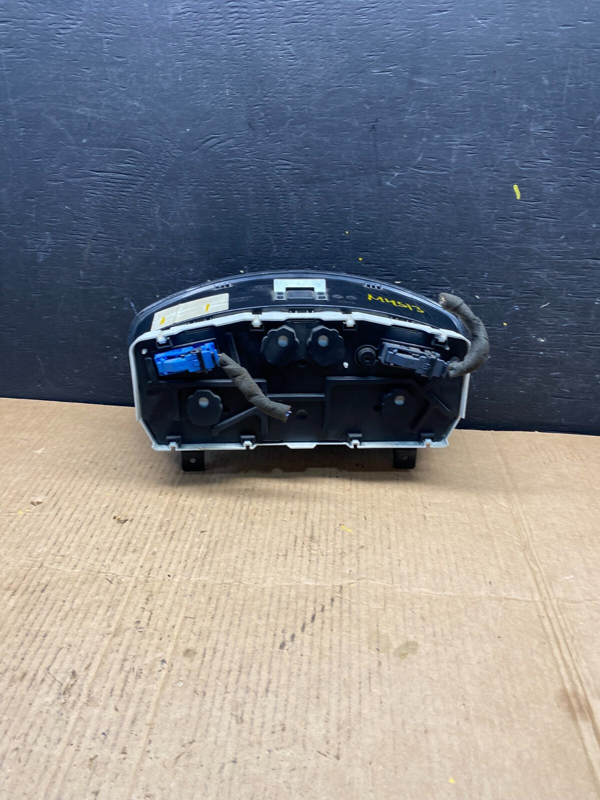 2010 to 2011 Ford Transit Speedometer Gauge Cluster M4513 PS4