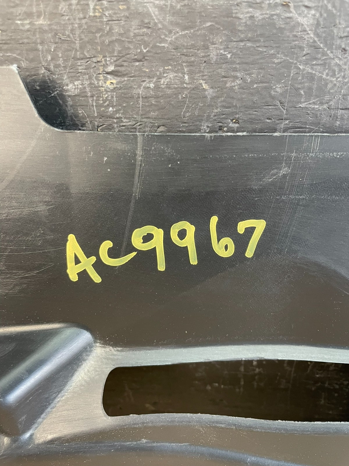 2013 to 2019 Ford Taurus Front Radiator Support Cover Upper ac9967 DG6