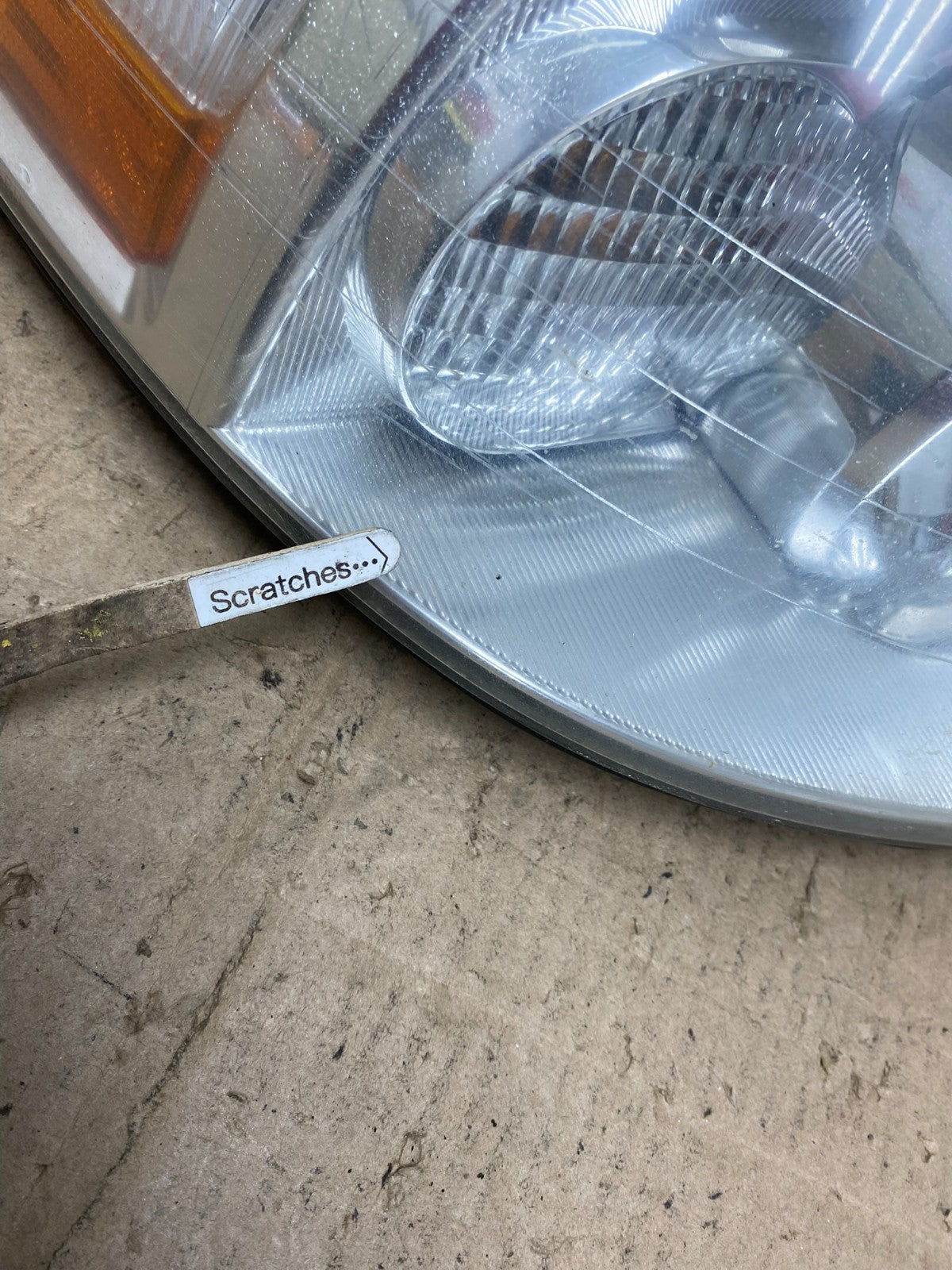 2005 to 2011 Lincoln Town Car Right Passenger Rh Side Headlight AE6606 DW3