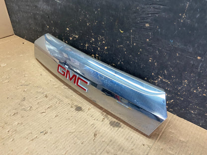 2010-2015 Gmc Terrain Lift Gate Handle Trim Back Up Camera Chrome Panel Z3270 DG2