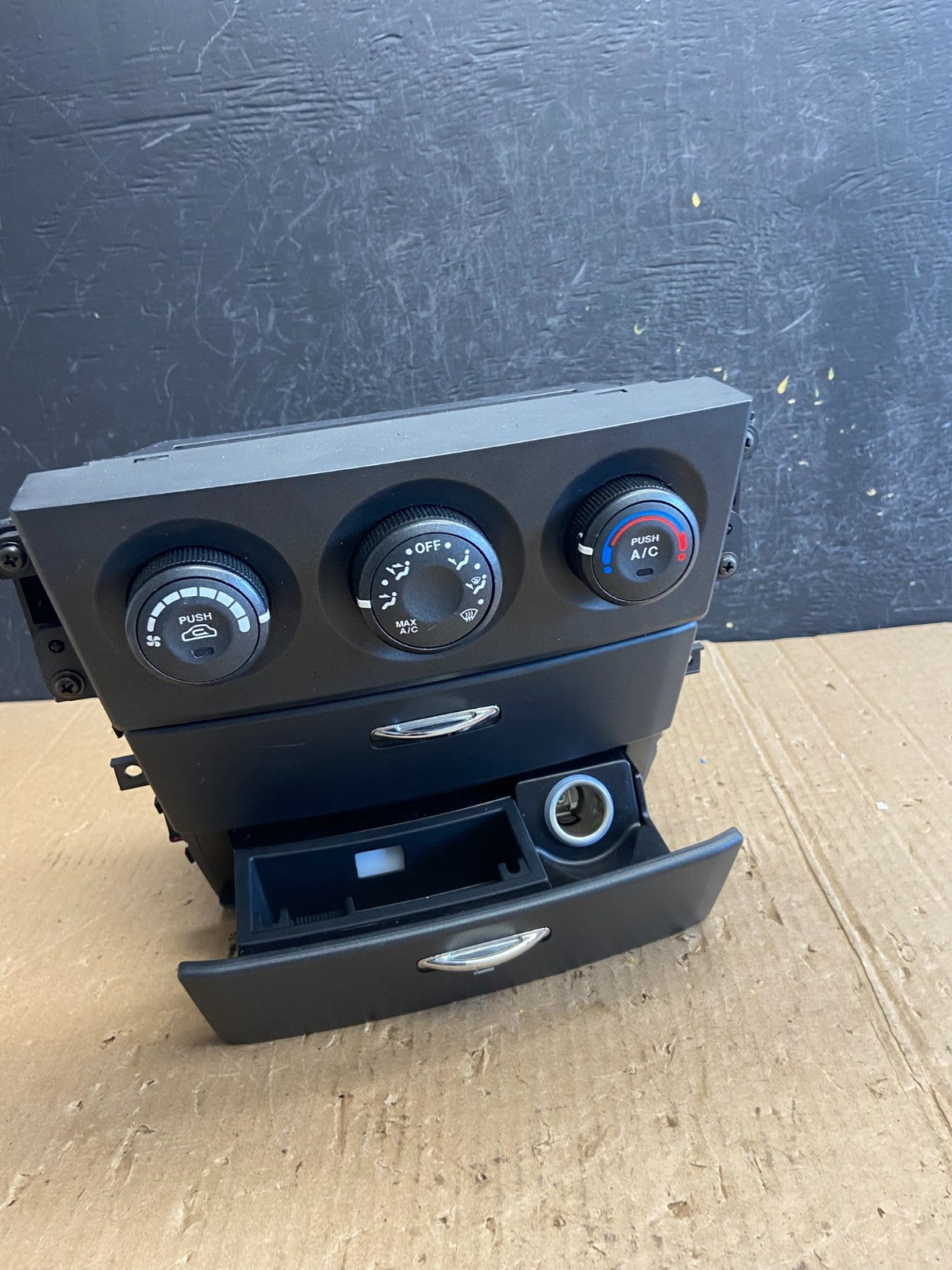 2003 to 2006 Kia Sorento Temperature AC Climate Control 97250-3E401 AE4116 DG2