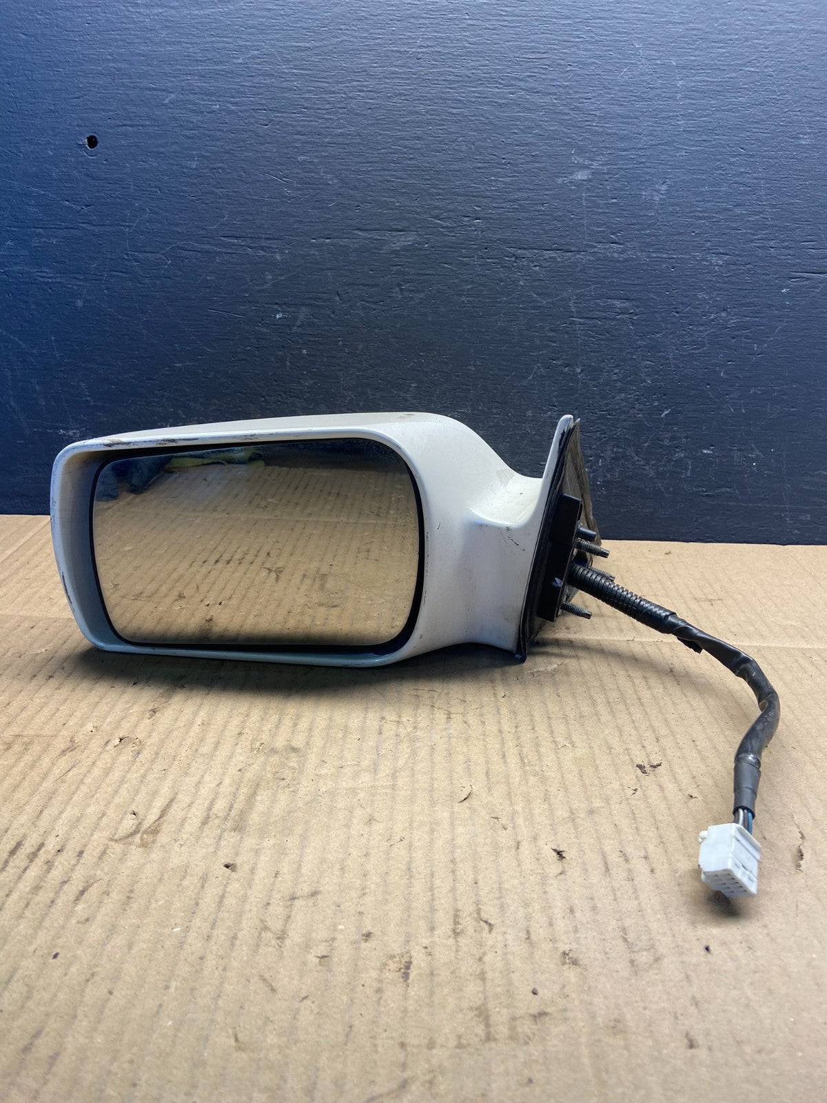 2000-2004 Toyota Avalon Left Driver LH Side View Door Mirror AD2975 DW5