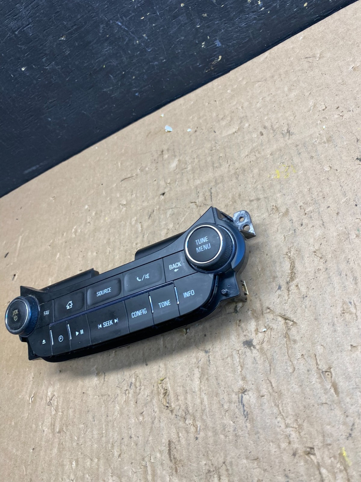 2013 2014 2015 Chevrolet Malibu AM FM Radio Control Panel t5887 DG2