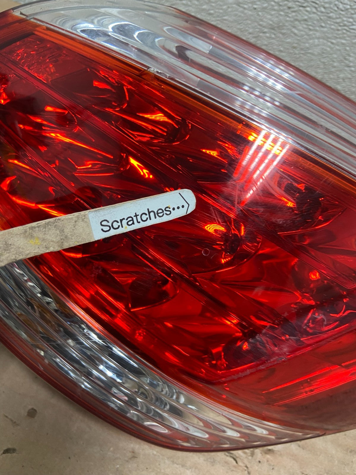 2011 - 2014 Nissan Murano Right Passenger Side RH Tail Light OEM AA9313 LK3