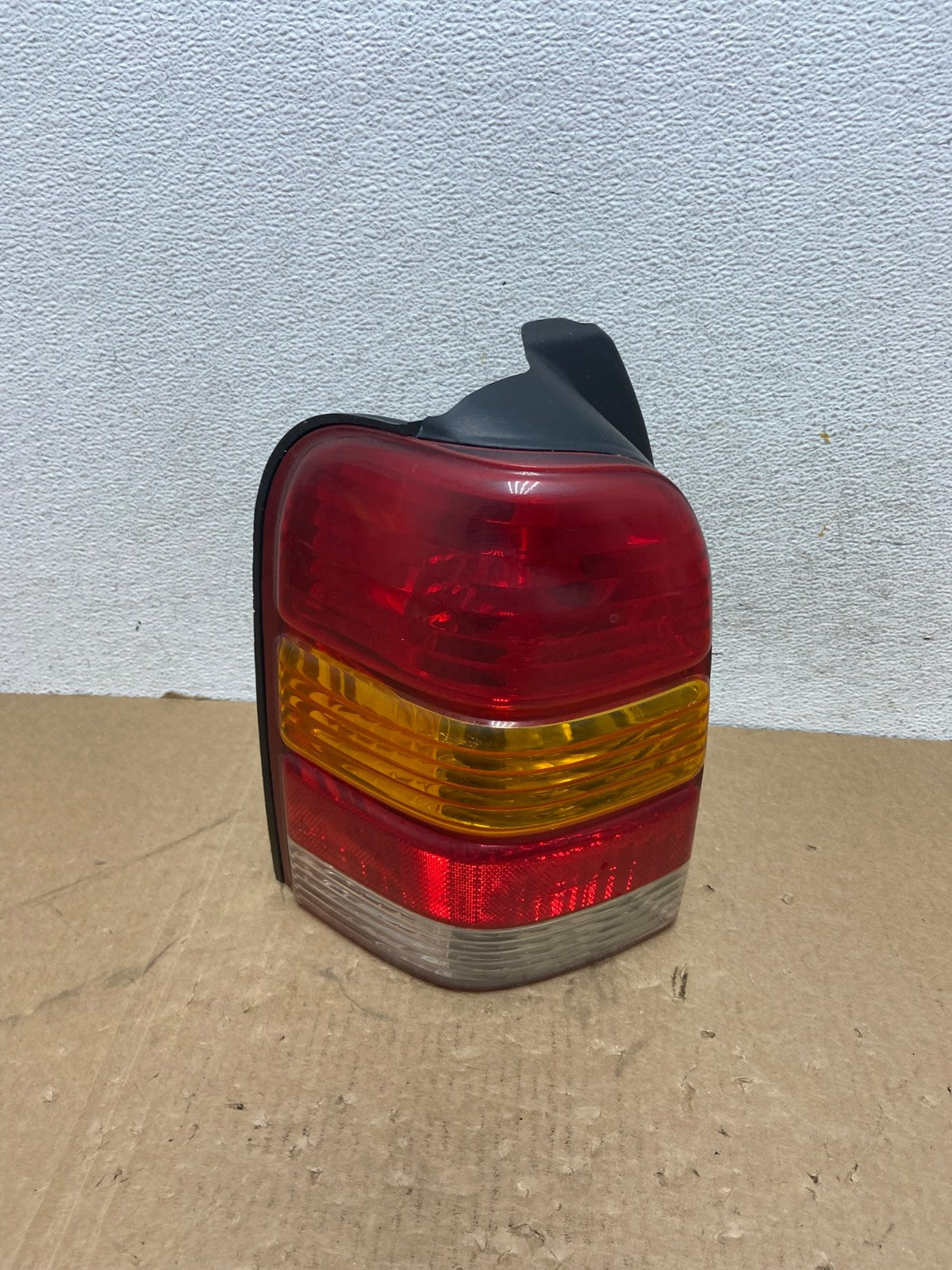 2001 to 2007 Ford Escape Left Driver Lh Side Tail Light Aftermarket AG0513 LK0