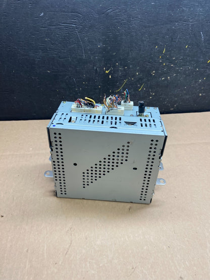 2004 to 2005 Nissan Titan Am Fm Cd Player Radio Receiver T4333 DG4