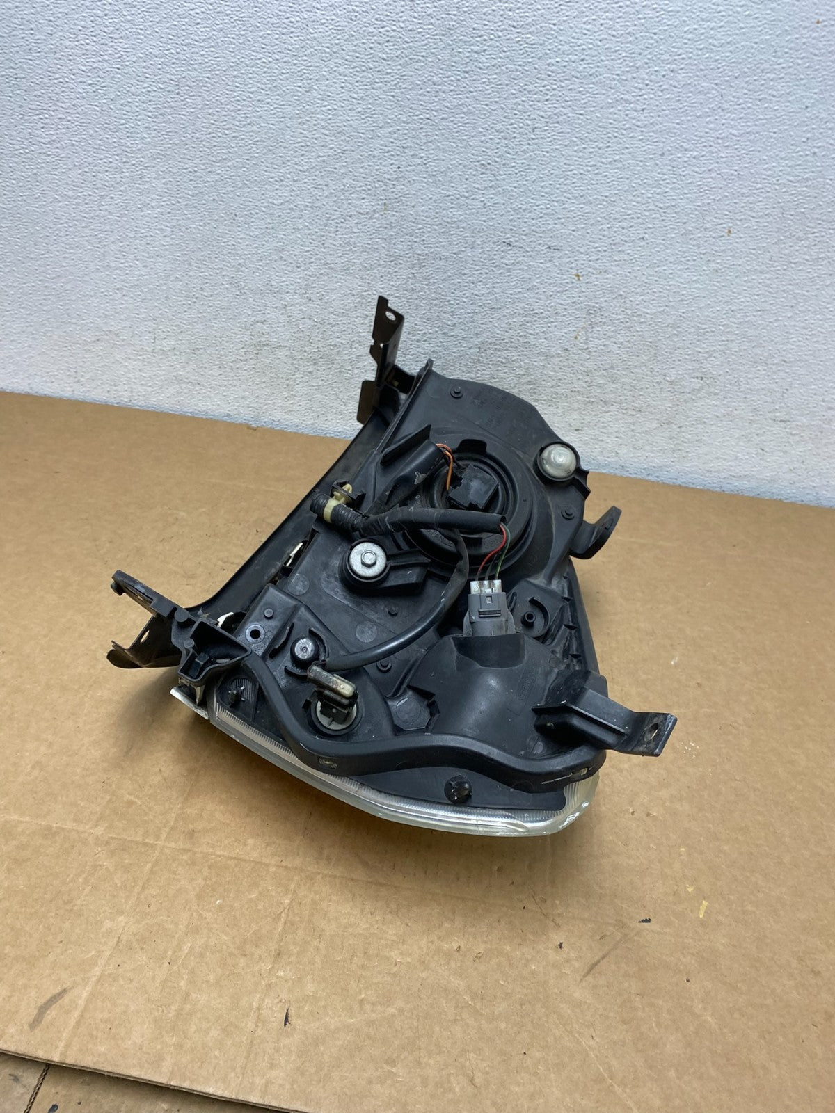 2003 2004 2005 Honda Pilot Right Passenger RH Side Halogen Headlight AD6030 DW5