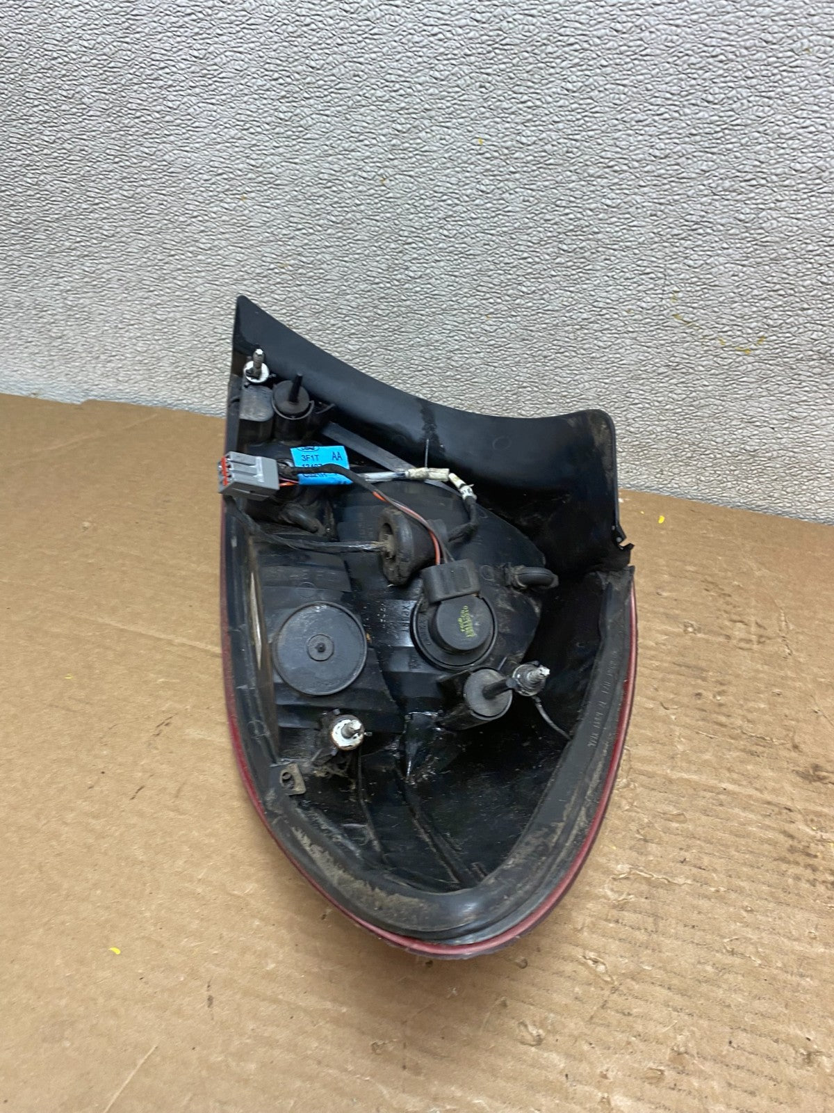 2004 2005 2006 2007 Ford Taurus Left Driver Side Lh Tail Light OEM Z2630 DW6