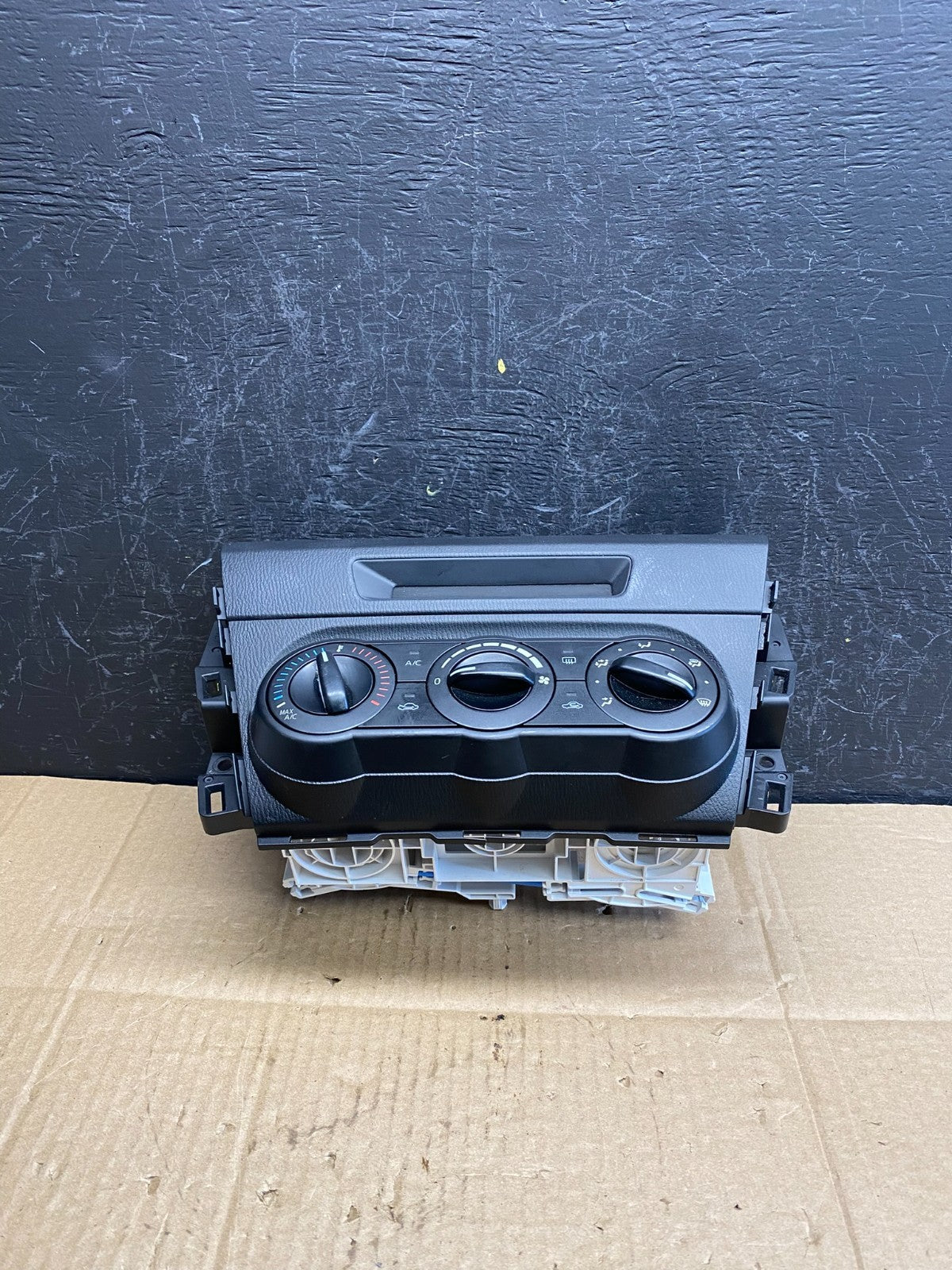 2014 2015 2016 Mazda 3 A/C Manual Climate Control Panel ac9471 DG0