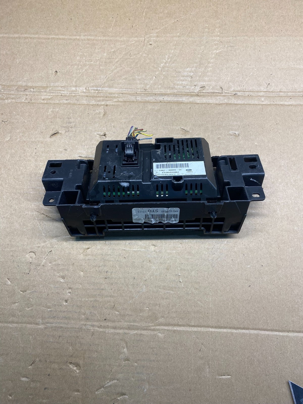 2012 2013 2014 Ford Focus Fusion Radio Screen Receiver AM FM AD4946 DG3