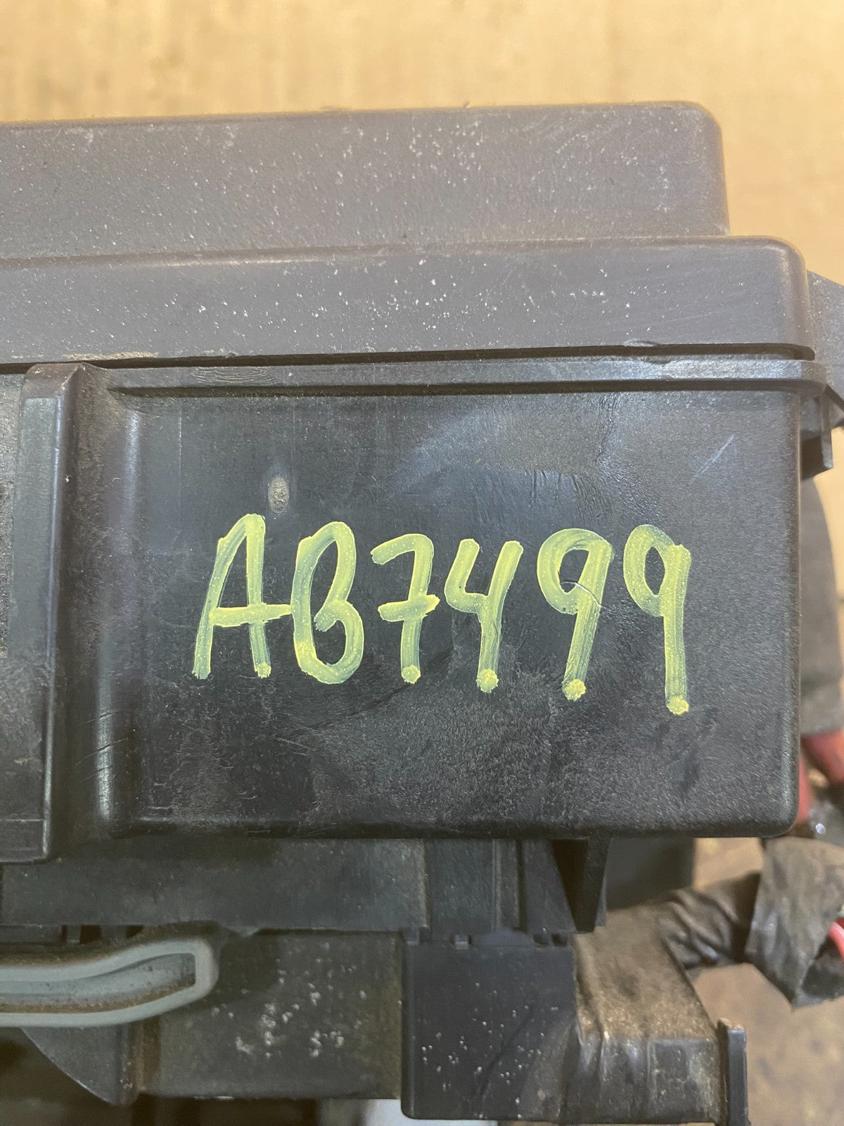 2007 Jeep Grand Cherokee Integrated Power Fuse Box 04692109ac ab7499 DG7