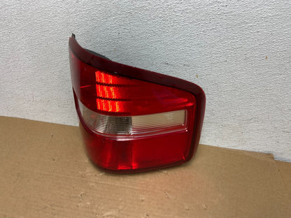 2004 to 2008 Ford F150 Flareside Right Passenger RH Side Tail Light AD3841 DW1