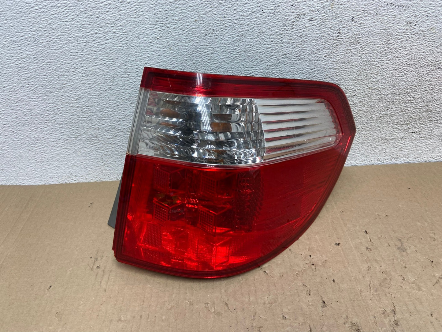 2005 2006 2007 Honda Odyssey Right Passenger RH Side Tail Light AE9740 LK0