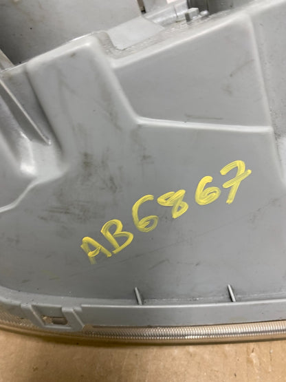 2002 to 2005 Kia Sedona Left Driver LH Side Headlight Oem AB6867 DW11