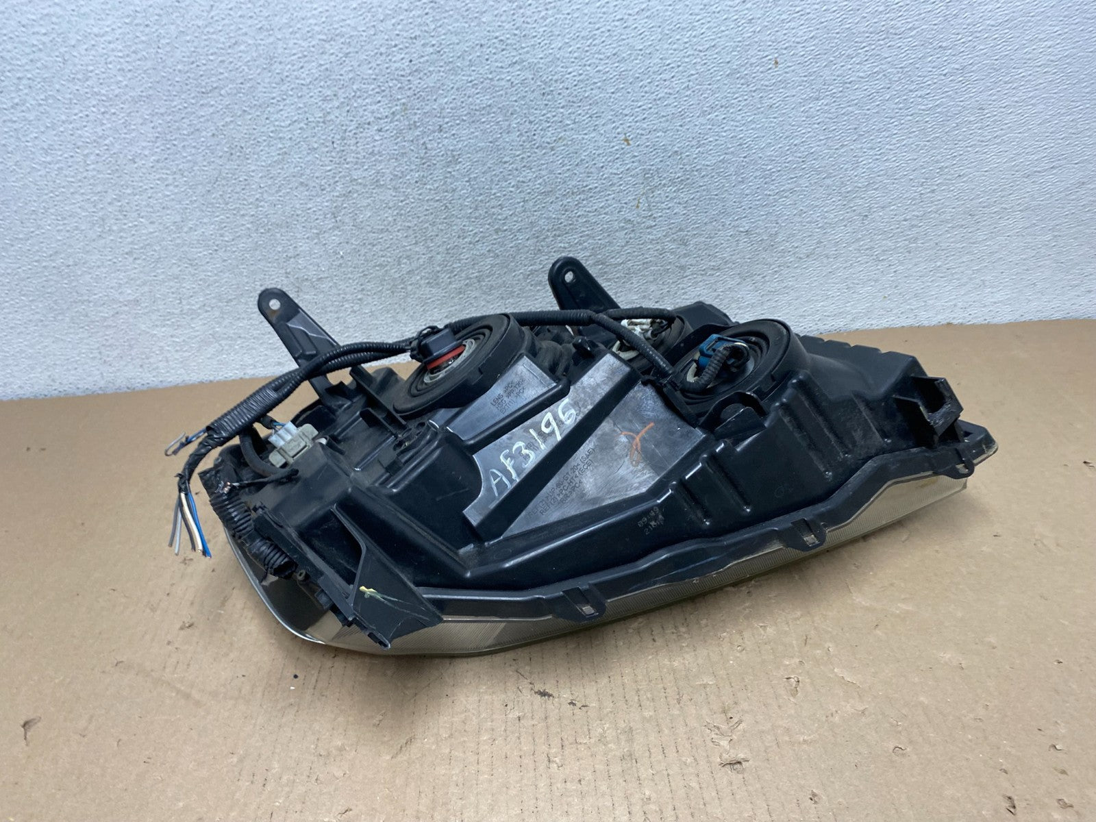2009 2010 2011 Honda Pilot Left Driver LH Halogen Headlight AF3196 DW7