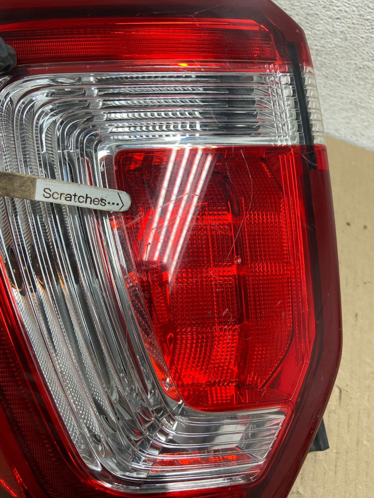 2016 to 2019 Ford Explorer Left Driver Lh Side Tail light AE9528 LK3
