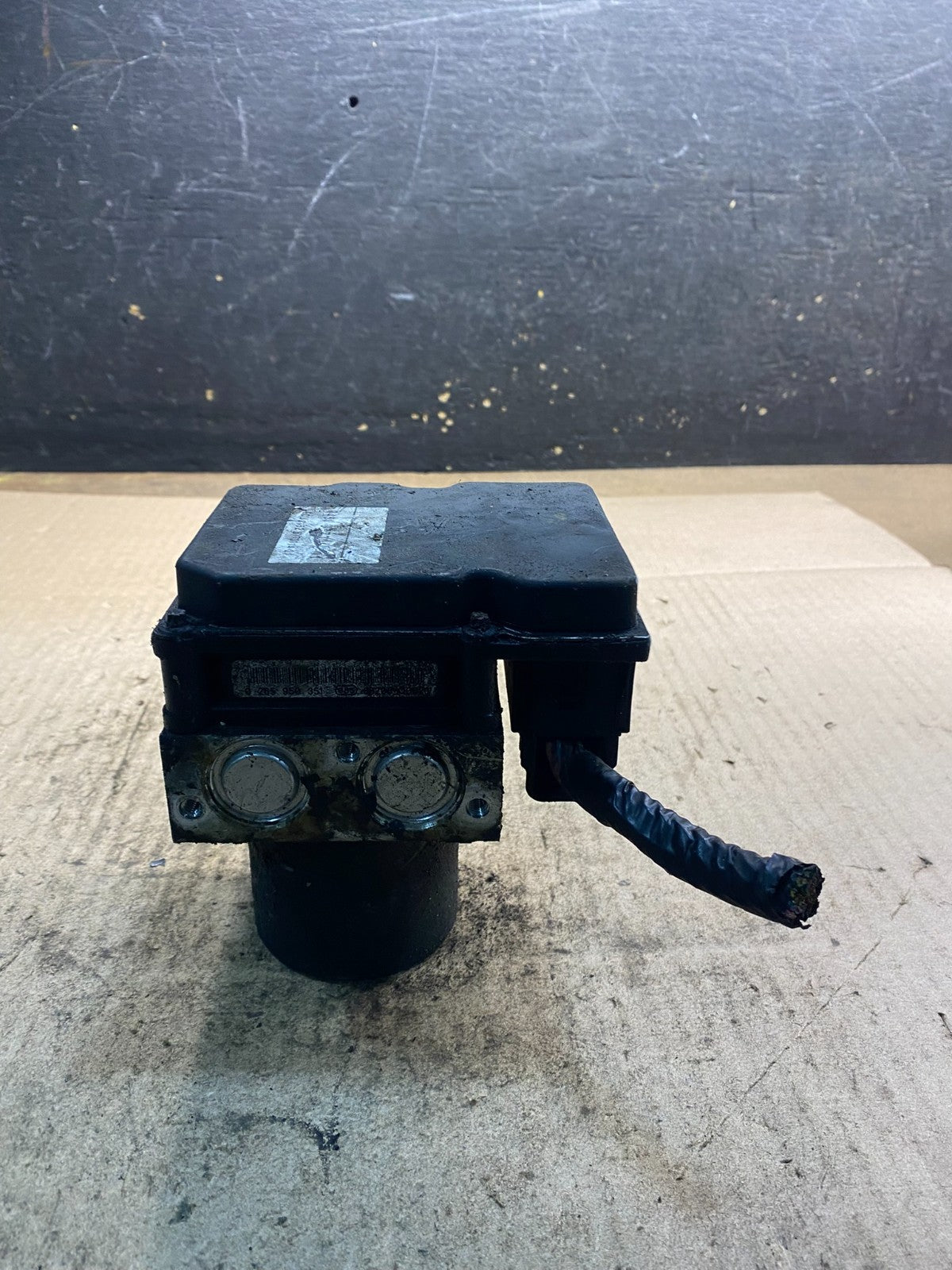 2004 2005 2006 BMW X3 ABS Anti-Lock Brake Pump 3451 6762059-01 OEM z4985 DG2