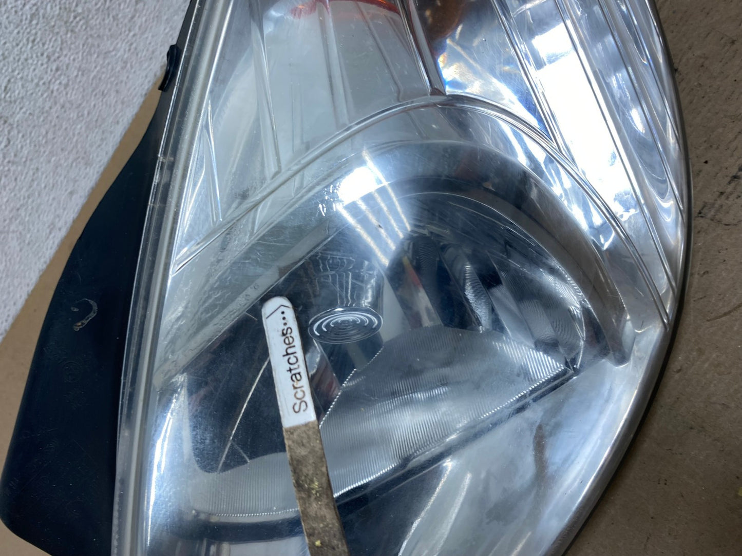 2006 to 2011 Hyundai Accent Sedan Left Driver LH Halogen Headlight AF4640 LK3