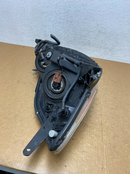 2006 to 2010 Toyota Sienna Left Driver Lh Side Headlight Halogen AE1406 DW8