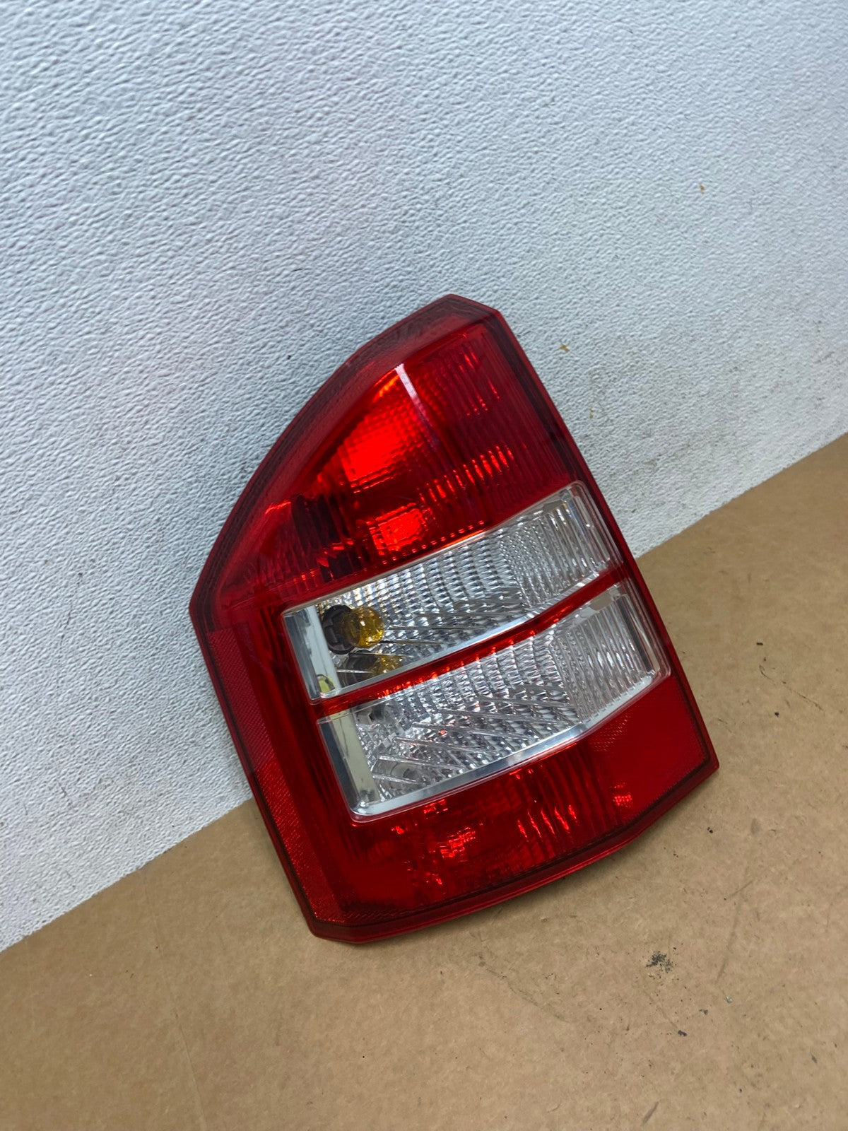 2007 2008 2009 2010 Jeep Compass Left Driver LH Side Tail Light AE3017 LK2