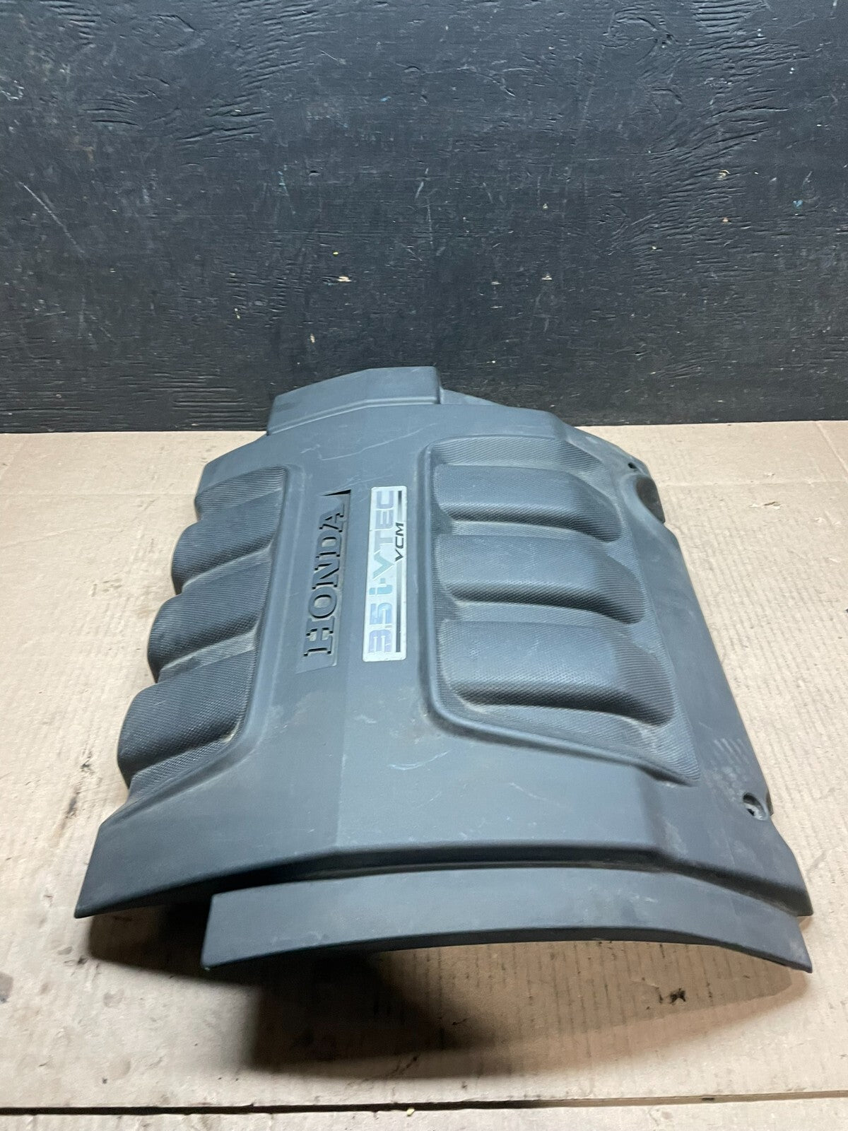 2005 to 2007 Honda Odyssey Black Engine Cover OEM J6936 DG2