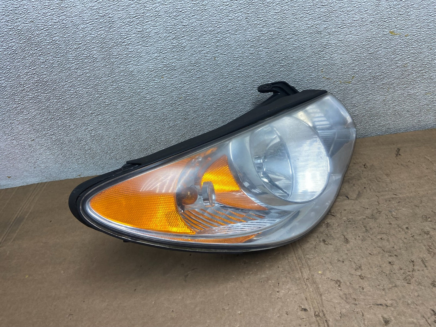 2007 2008 2009 2010 Hyundai Elantra Right Passenger Side Headlight OEM Y7007 DW2