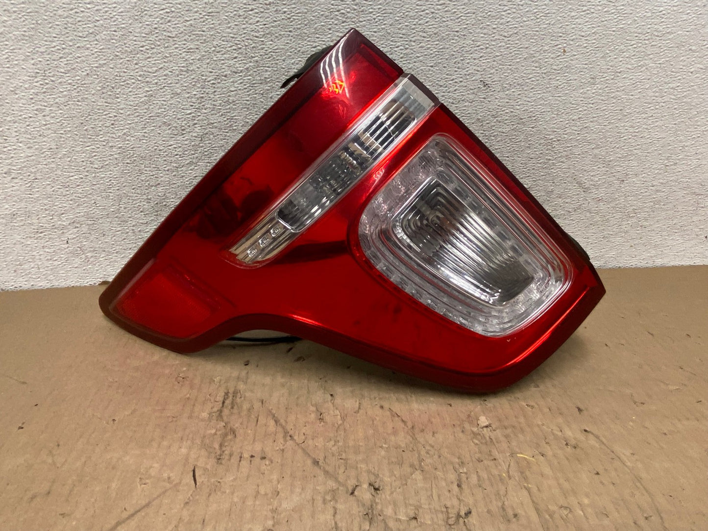 2011 2012 2013 2014 2015 Ford Explorer Left Driver LH Side Tail light AG8087 LK0