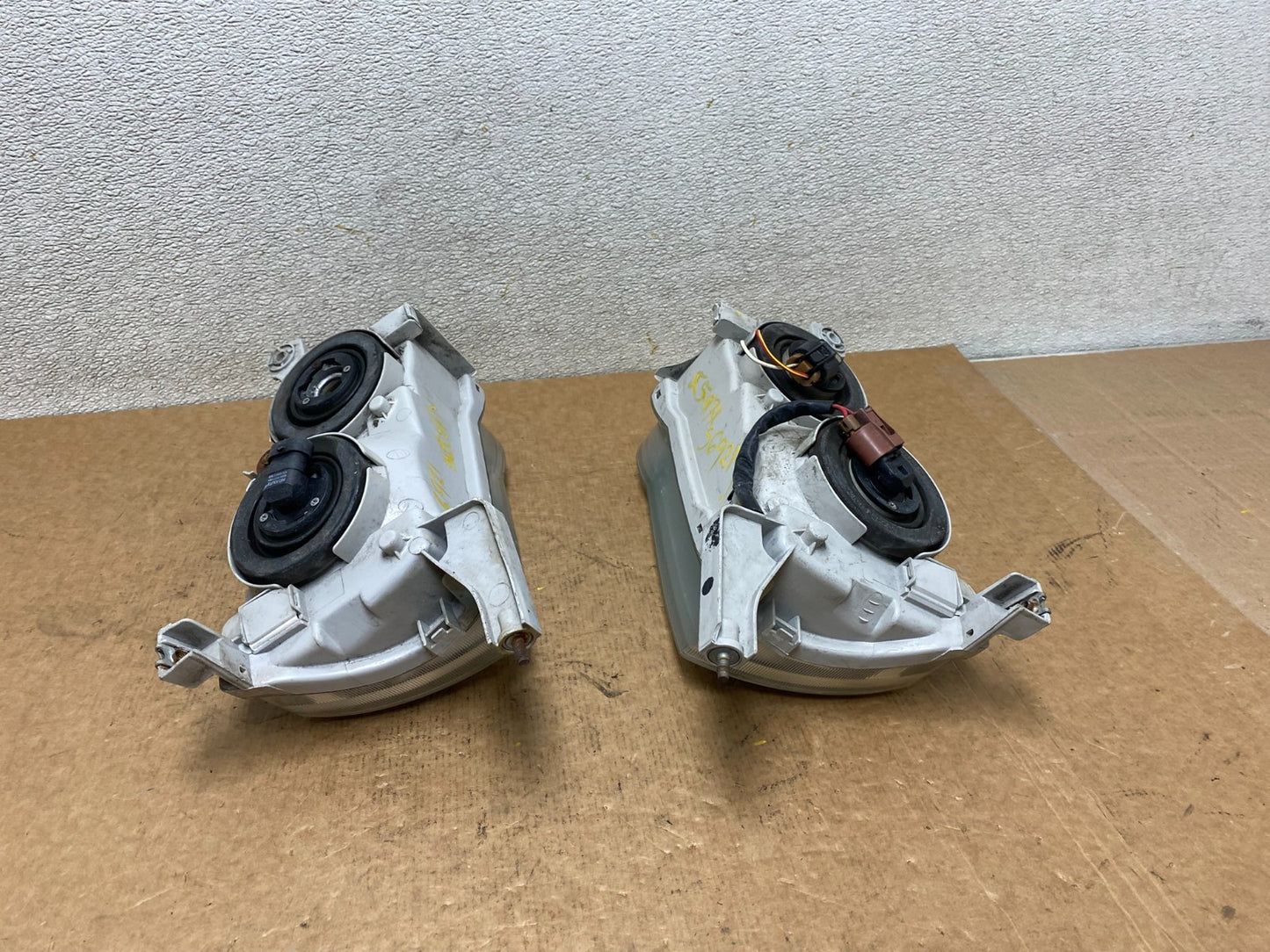 2001-2002 Toyota Corolla Right Left Side Halogen Headlights OEM S6921 PS10
