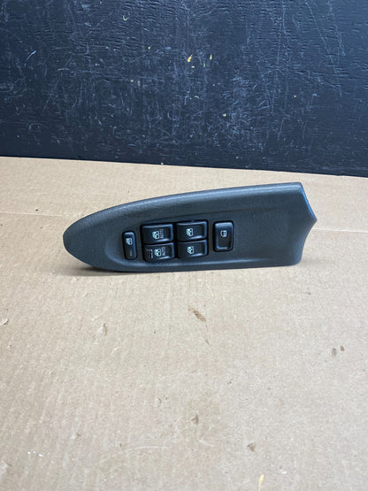2002-2005 Chevrolet Trailblazer Power Left Driver Window Control Switch AC92122
