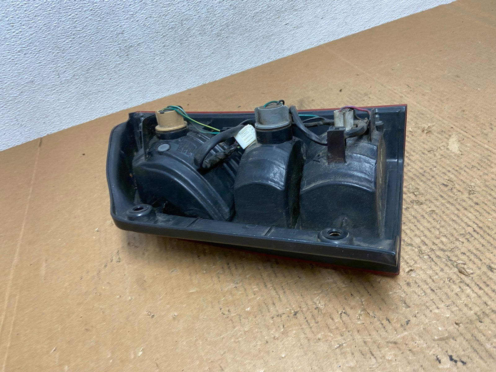 2005 to 2012 Nissan Pathfinder Tail light Left Driver Lh Side AE1574 LK6