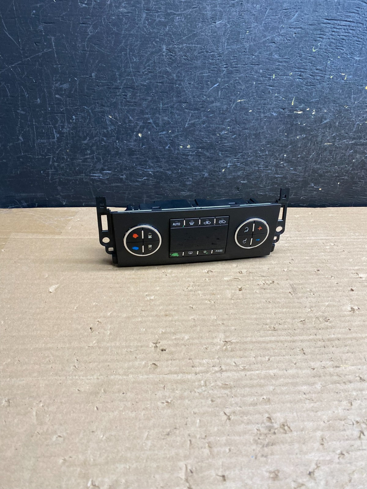 2007-2011 GMC Yukon Tahoe Automatic Climate Temperature Temp Control AG6236 DG0