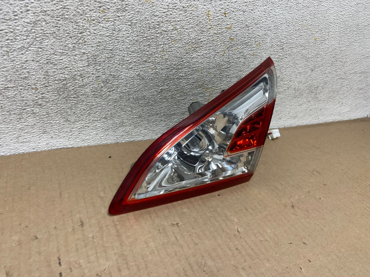 2011-2014 Nissan Murano Right Passenger RH Side Inner Tail Light AH5789 LK1