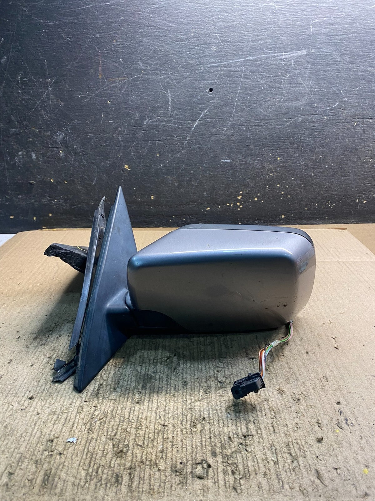 1998 to 2003 BMW 528i 530i E39 Left Driver Side Door View Mirror Z2518 MS0