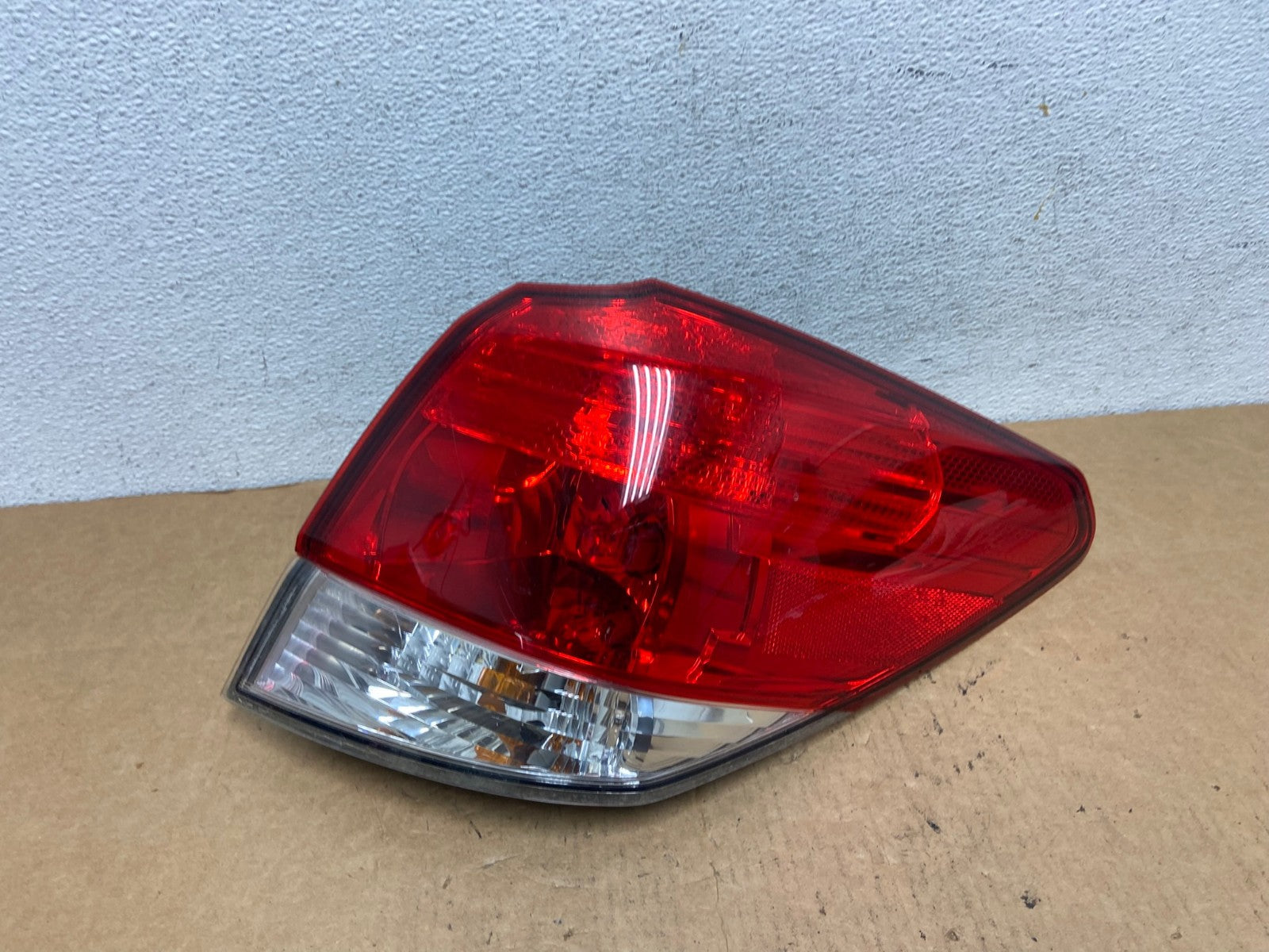 2010-2014 Subaru Outback Wagon Right Passenger Rh Side Tail Light AD4616 LK0