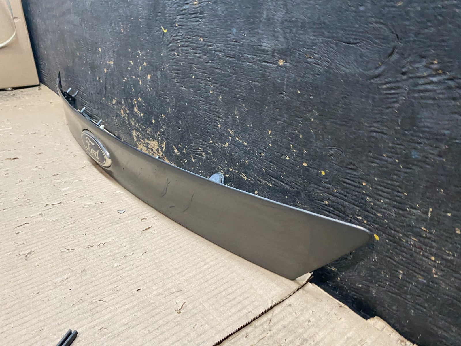 12-14 Ford Focus Sedan Rear Trunk Lid Molding Trim Handle BM51F43404 OEM X81281