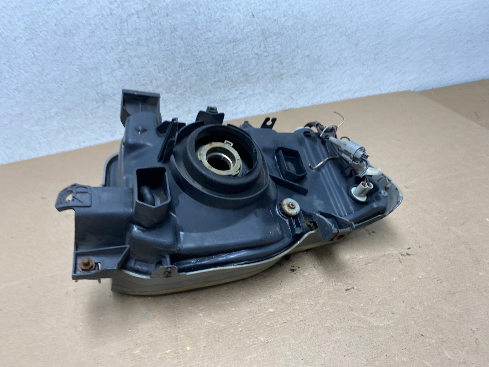 2002 2003 2004 Nissan Xterra Left Driver LH Side Headlight AF4578 LK6