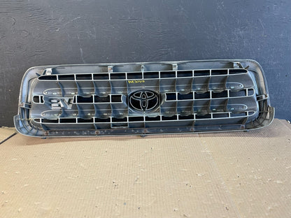 2001 to 2004 Toyota Sequoia Front Upper Grill Grille W/ Emblem AE3715 DG5