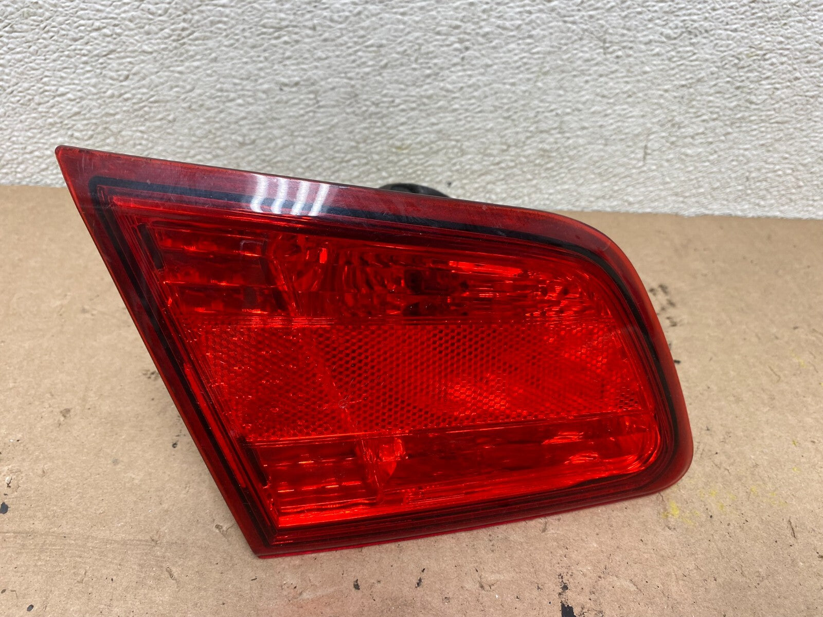 2010-2014 Subaru Legacy Left Driver LH Side Tail Light Inner Oem E60400
