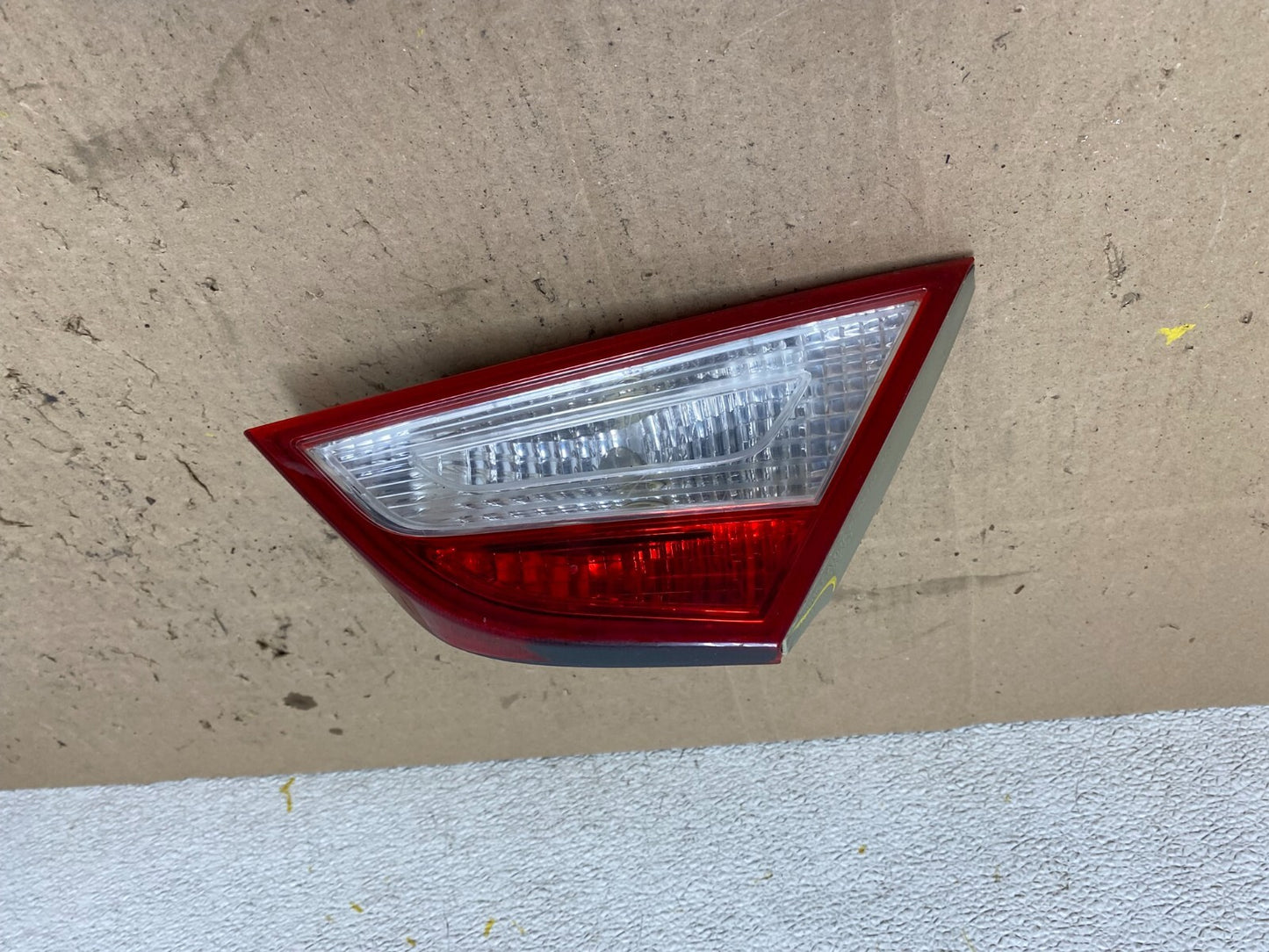 2011 to 2014 Hyundai Sonata Right Passenger Rh Inner Tail Light Oem N3983 DW0