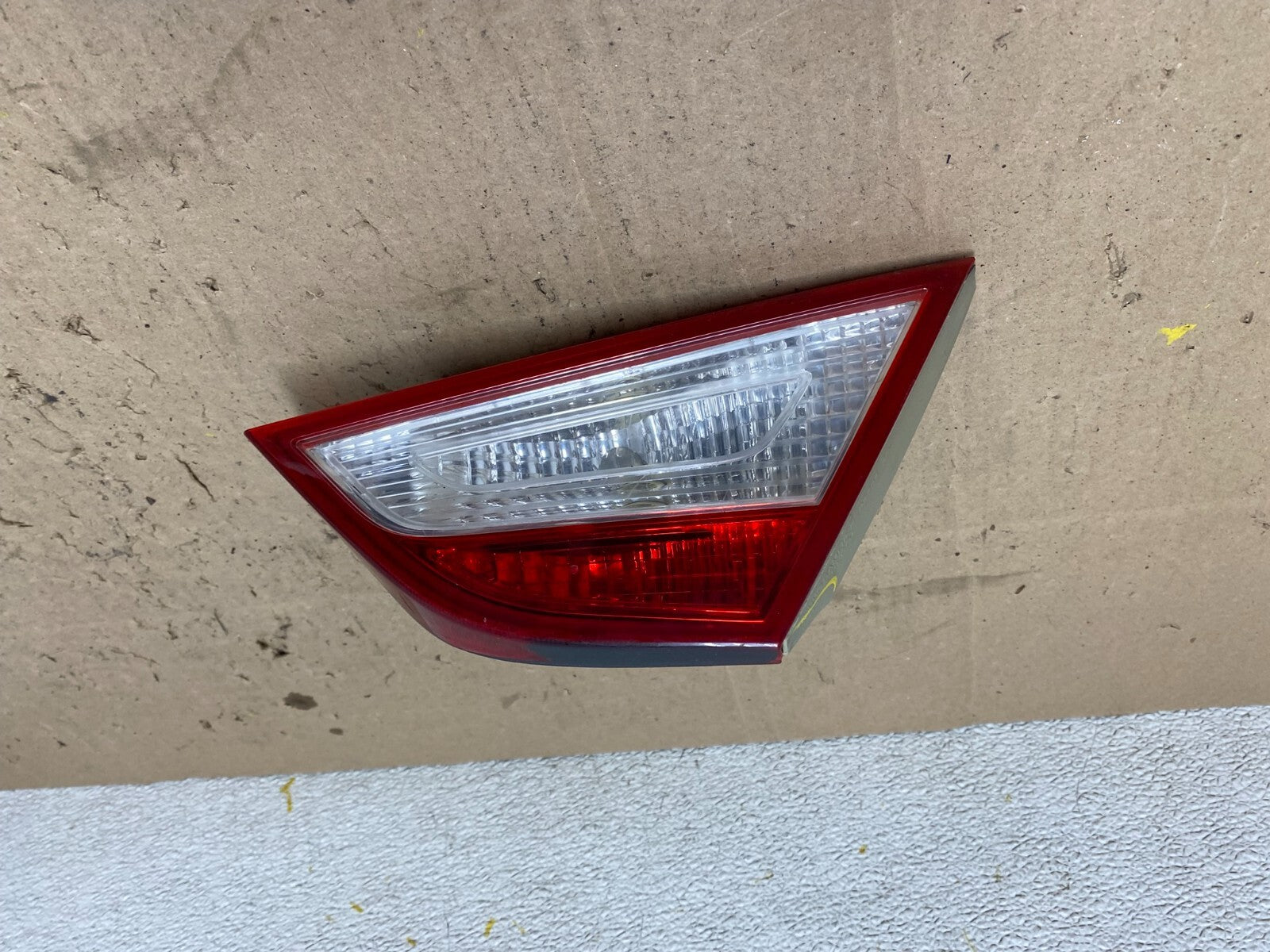 2011 to 2014 Hyundai Sonata Right Passenger Rh Inner Tail Light Oem N3983 DW0