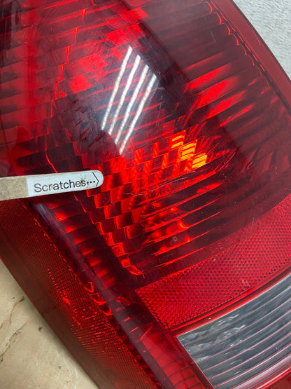 2005 - 2007 Chrysler 300 Left Driver Lh Side Tail Light AD1445 LK3