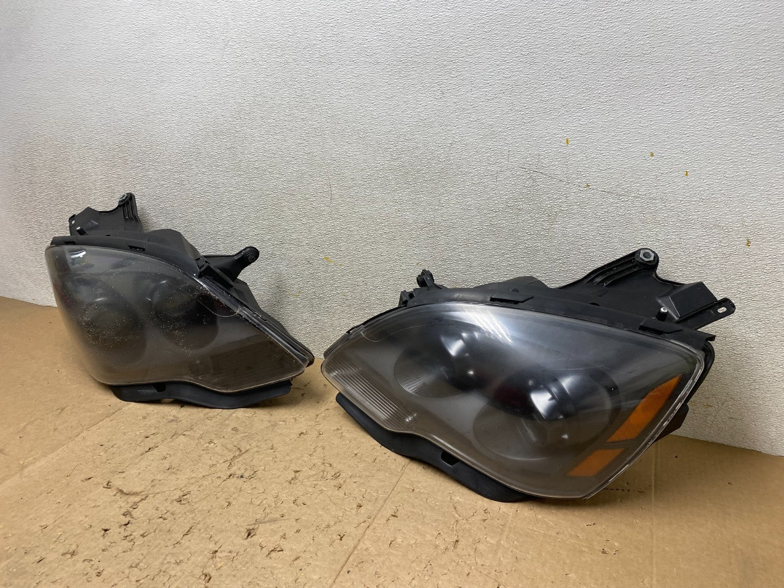 2007 to 2012 Gmc Acadia Halogen Headlights Left+Right Side X2390 DW1