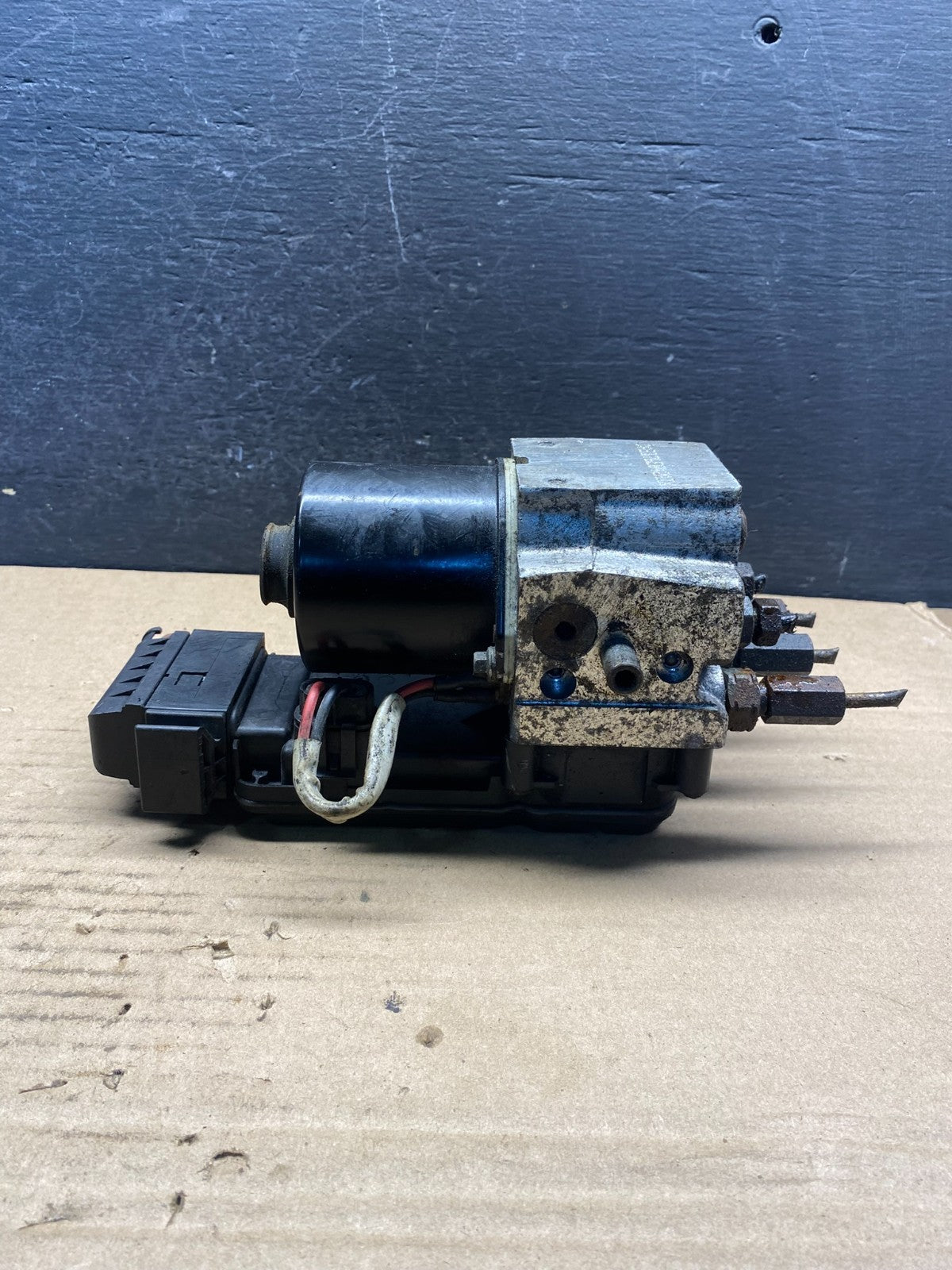 2003 2007 Ford E250 E350 Anti-Lock ABS Antilock Brake Pump AE2236 DW2