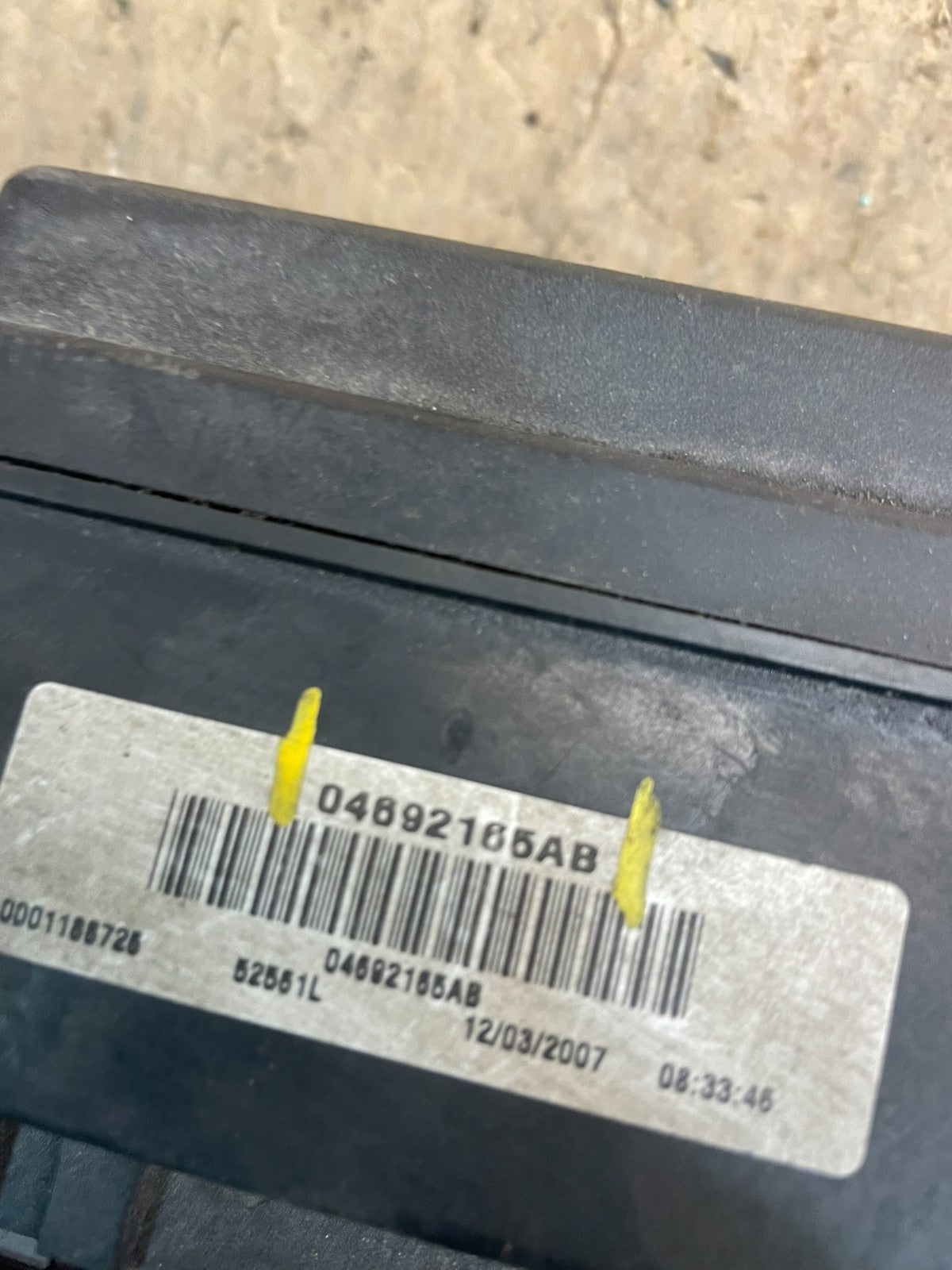 2006 Jeep Commander Fuse Box Relay BCM Body Control Module 04692085ab T7064 DG8