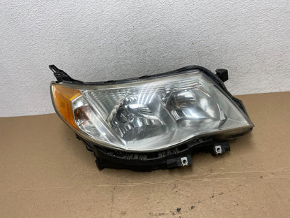 2009 - 2013 Subaru Forester Right Passenger Side Halogen Headlight AF4577 DW0