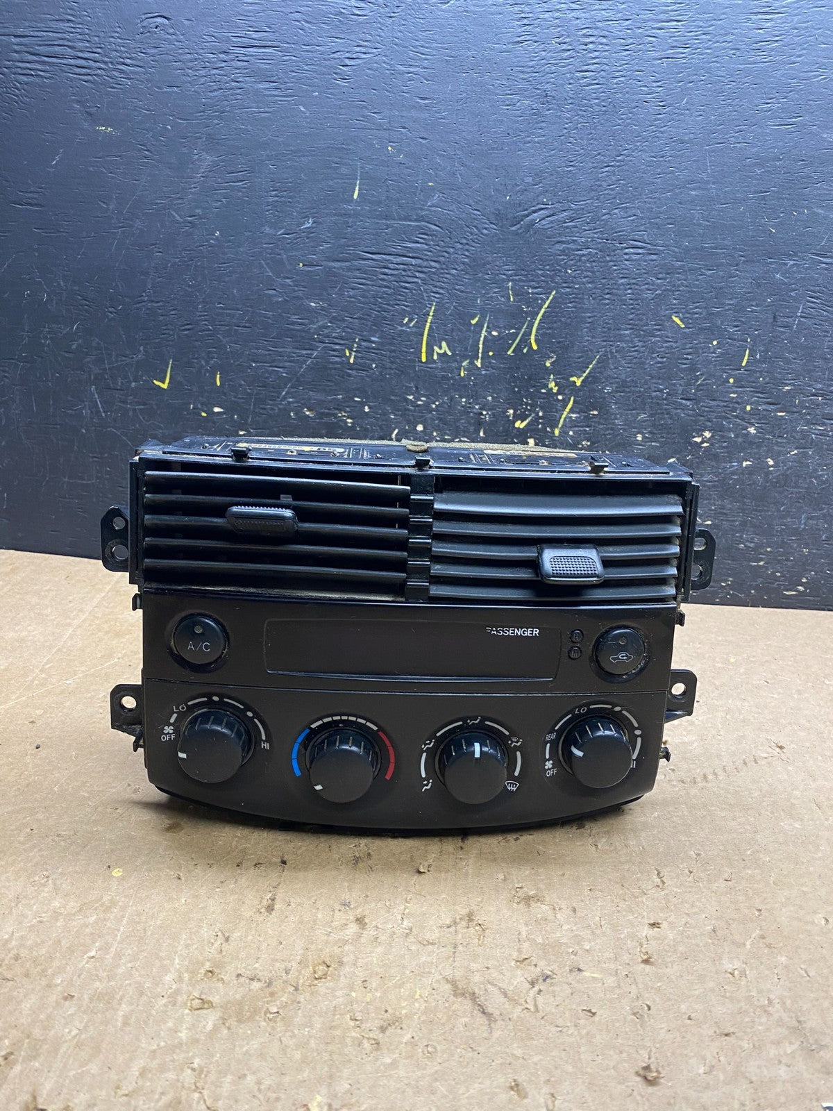 2004-2005 Toyota Sienna A/C Climate Heater Temperature Control Air Vent z4377 DG0