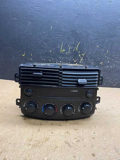2004-2005 Toyota Sienna A/C Climate Heater Temperature Control Air Vent z4377 DG0