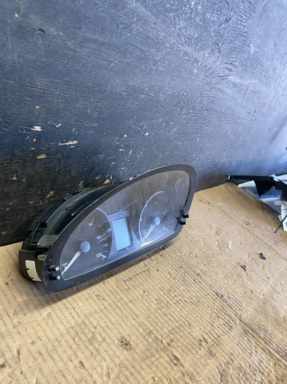 2003 to 2006 Sprinter 2500 3500 Instrument Speedometer Gauge Cluster S8722 DG2