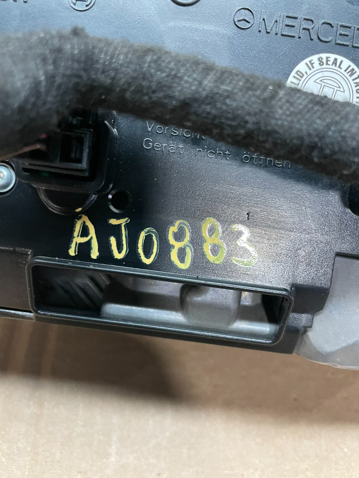 2007 - 2009 Mercedes W221 S550 CL550 Navigation Display Screen Monitor AJ0883 DW9