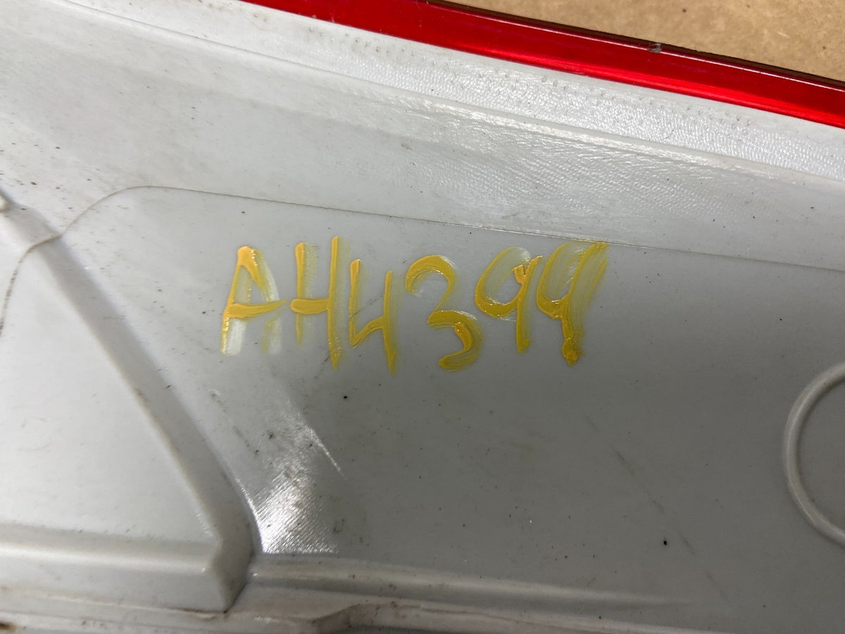 2013 to 2016 Ford Escape Right Passenger RH Side Tail Light AH4399 DW6